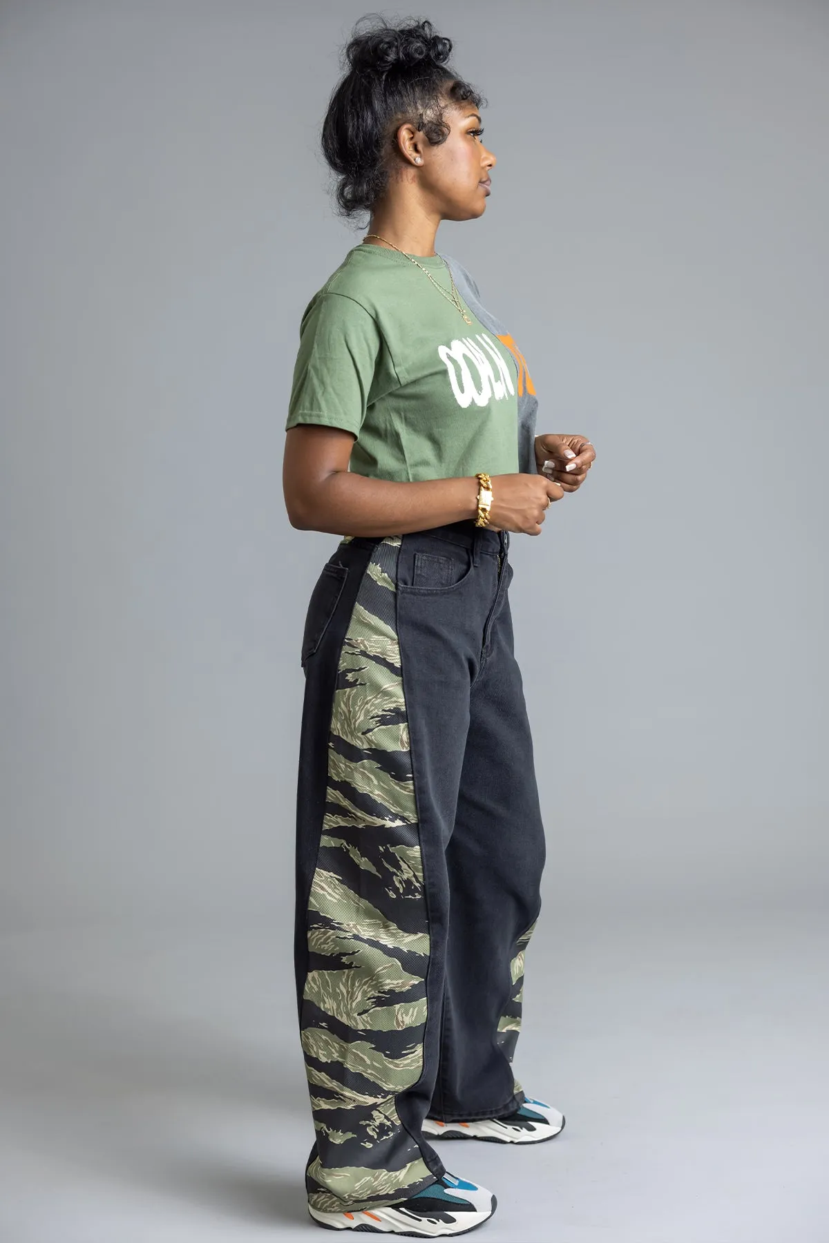 DARK GREY N HEMP TWO-TONE SPRAY CNT CROP TEE
