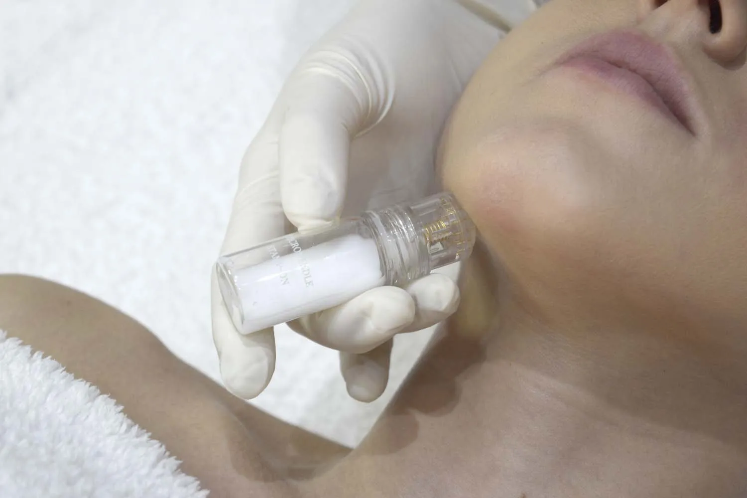 Dermastir Microneedling Stamp-on Gold 24k