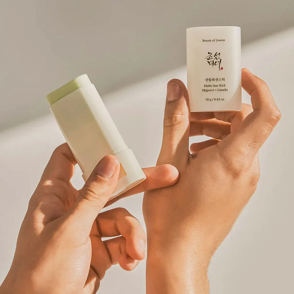 Matte Sun Stick : Mugwort   Camelia (18g)